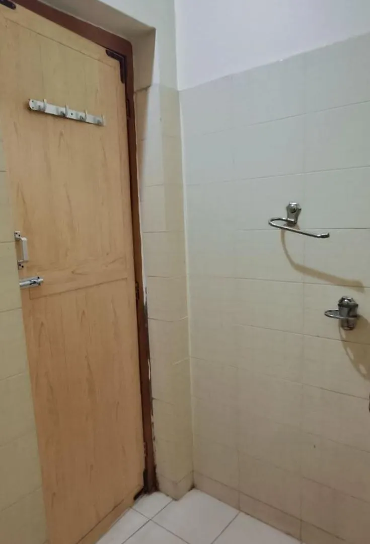 ****  Nivedita Hotel ! Varanasi Near Kashi Vishwanath Temple, And Ganga Ghat, Fully Air-Conditioned Hotel With Special Coffee Shop & Parking Availability Ινδία